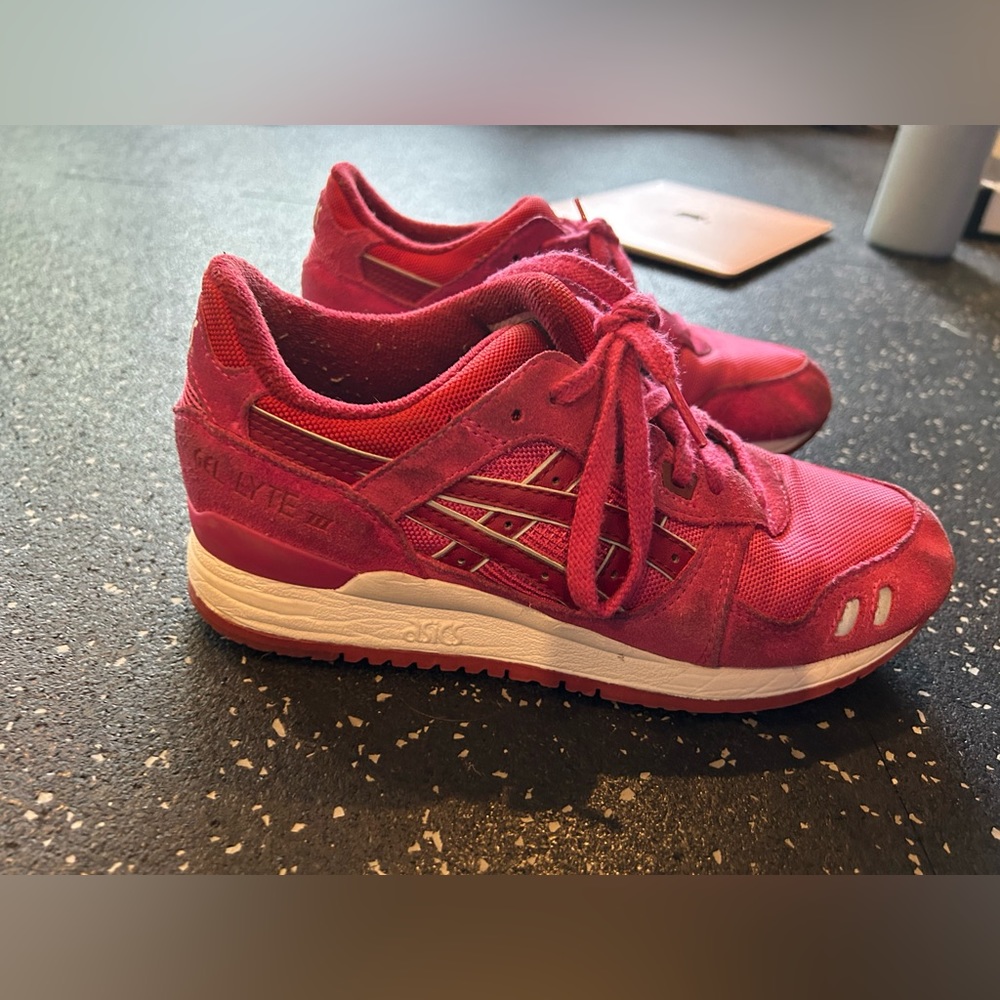 Versatile pink sneakers!